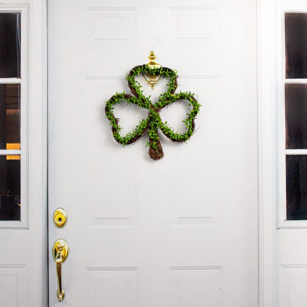 15  Clover Boxwood Grapevine Hanger Online now