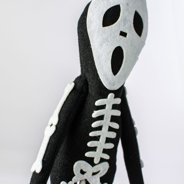 22  Plush Skeleton Spray Online