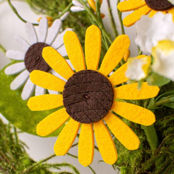 17  Butterfly & Sunflower Grapevine Hanger Discount